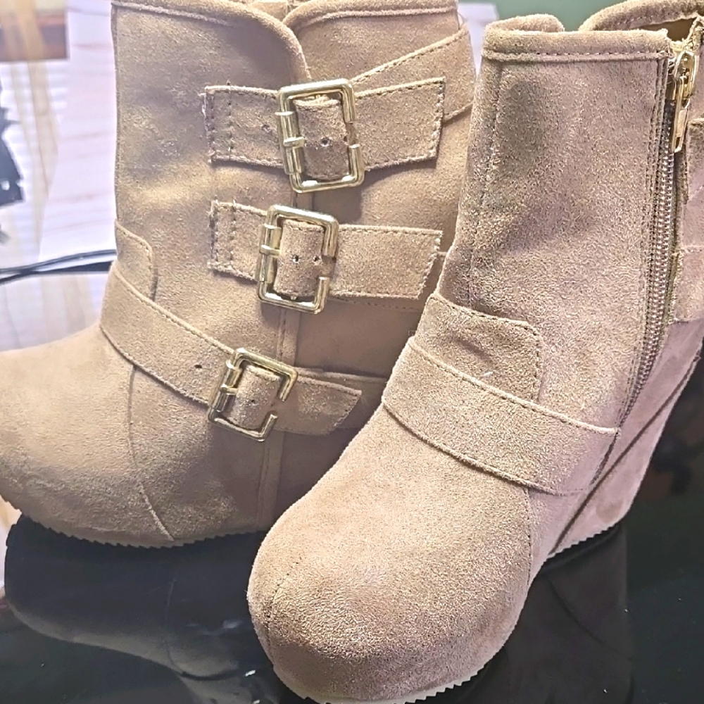 Women's Tan Ankle Boots